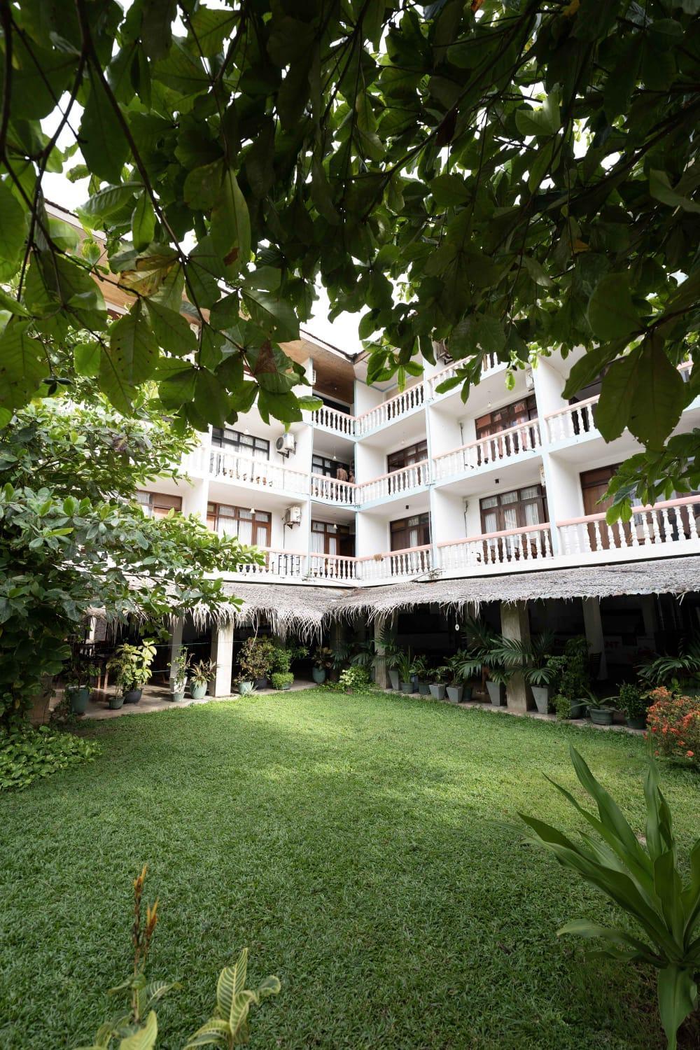 Topaz Beach Hotel Negombo Eksteriør billede