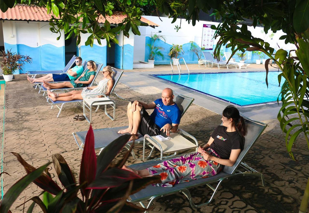 Topaz Beach Hotel Negombo Eksteriør billede