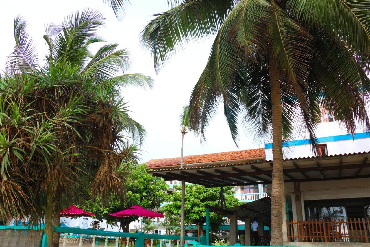 Topaz Beach Hotel Negombo Eksteriør billede
