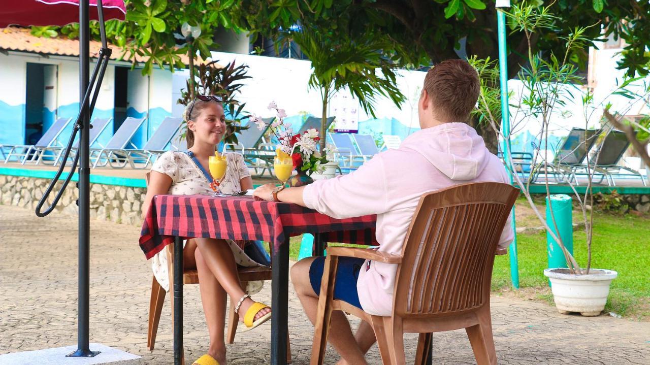 Topaz Beach Hotel Negombo Eksteriør billede